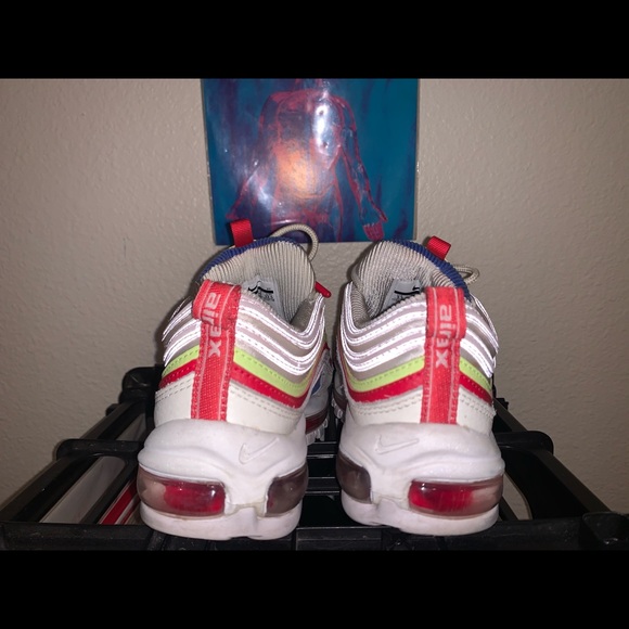 Shoes - Picture 5 of 5